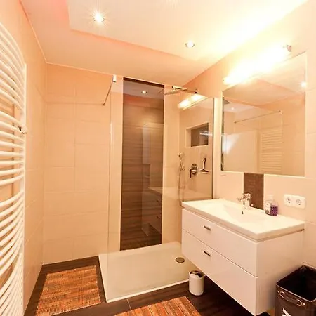 Weissensee Apartment *